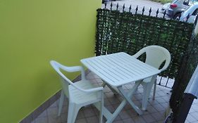 Appartamento Piano Terra Prima Fila Mare